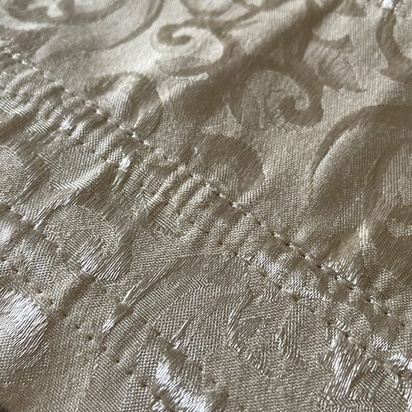 GORGEOUS CREAM PATTERNED CORSET - Picture 2 of 5